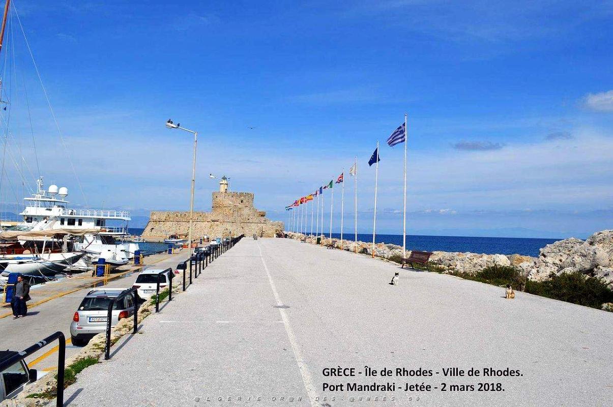 074- Rhodes ville et port d'honneur.JPG